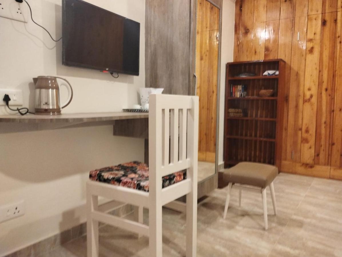 Farsal Villa Srīnagar Екстериор снимка