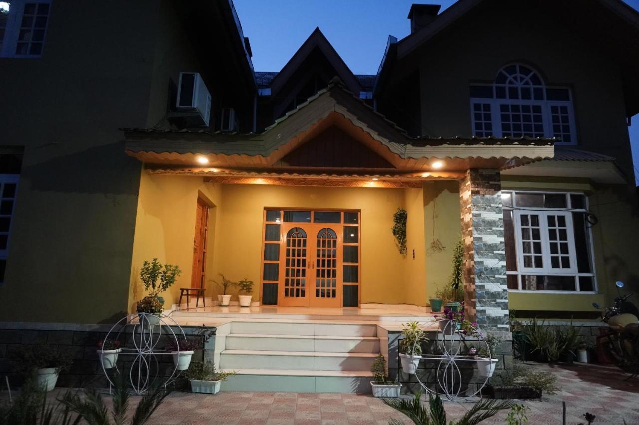 Farsal Villa Srīnagar Екстериор снимка