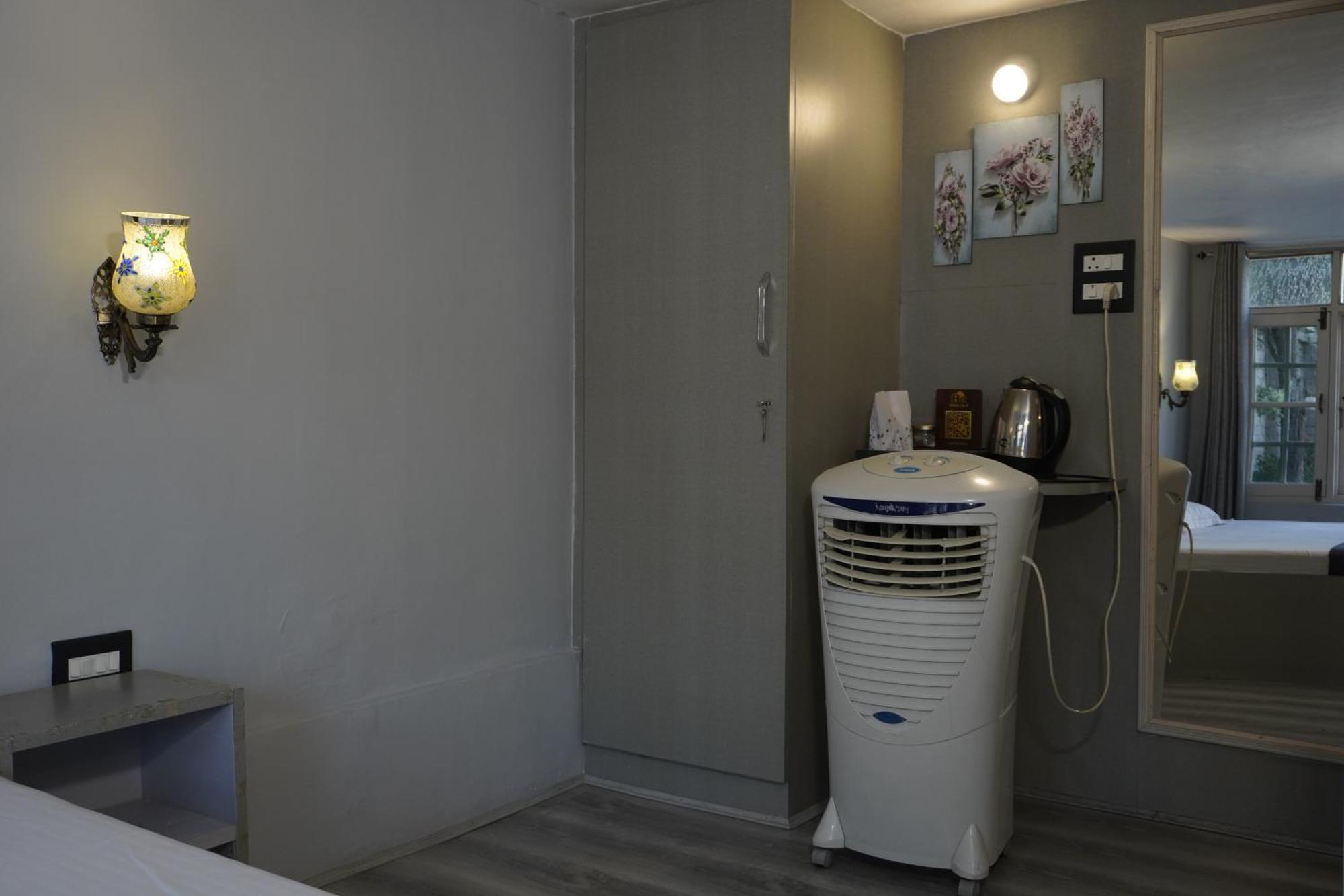 Farsal Villa Srīnagar Екстериор снимка