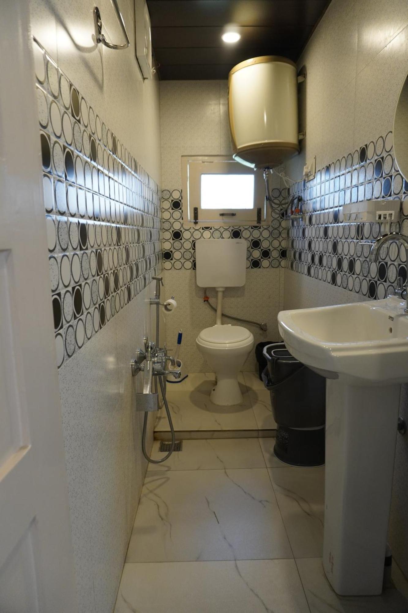 Farsal Villa Srīnagar Екстериор снимка
