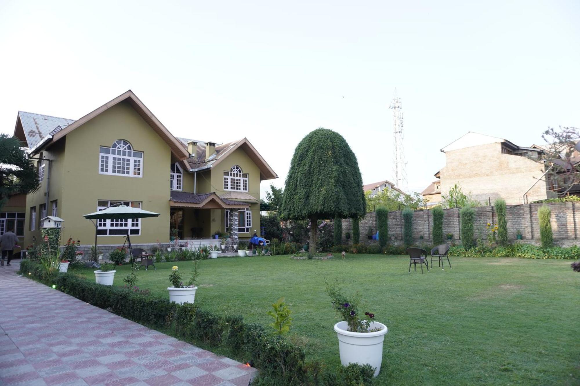 Farsal Villa Srīnagar Екстериор снимка